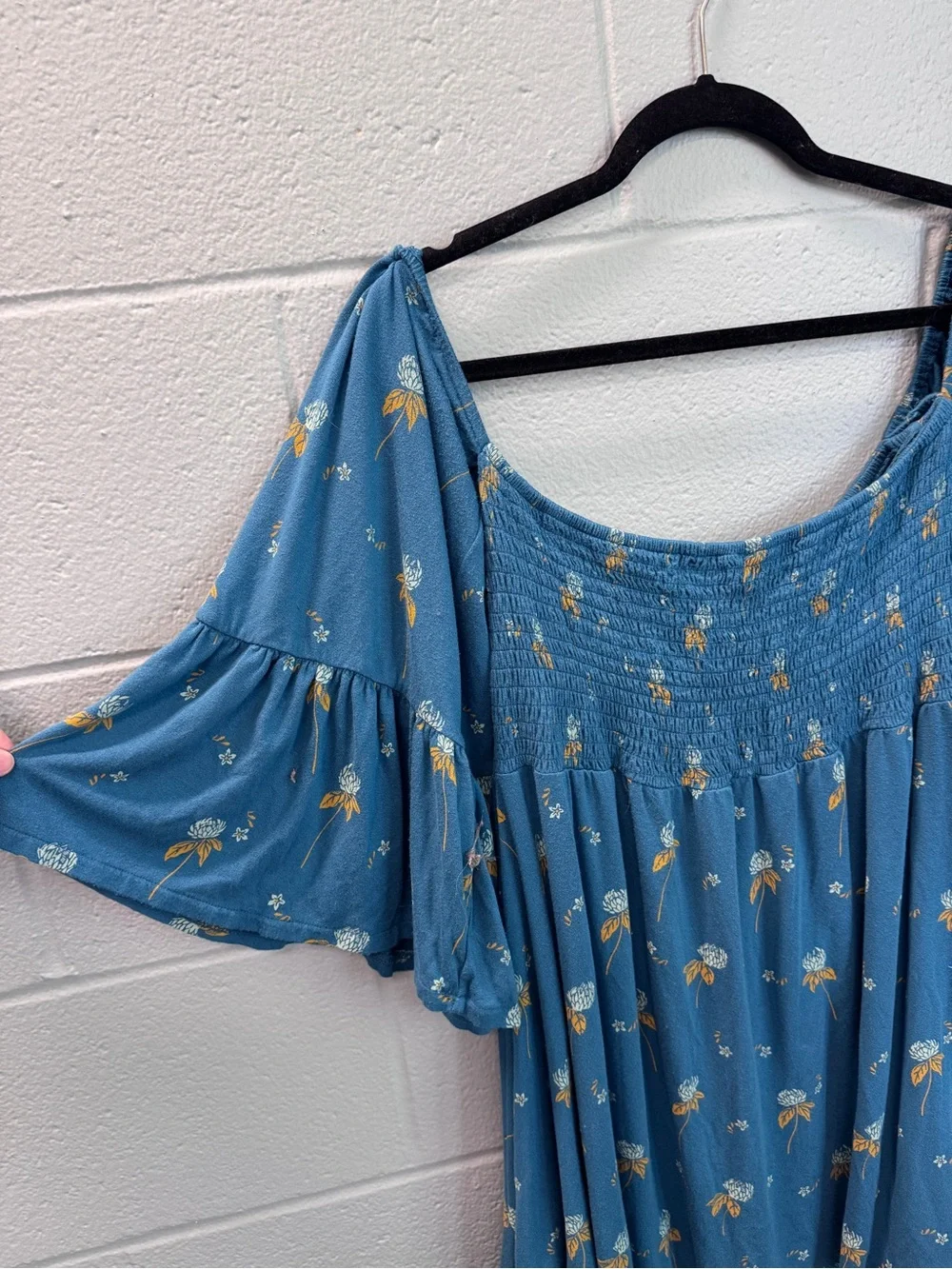 Free People Smocked Top L Blue Floral Off Shoulder‎ Boho Festival Retro